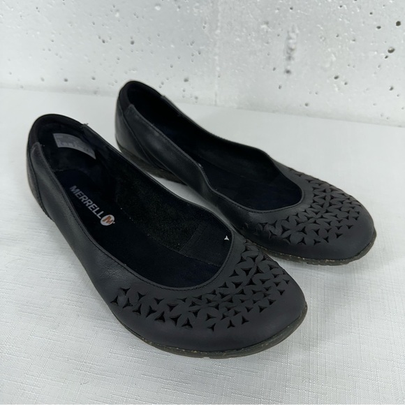Merrell Women's Size 7.5 Mimix Haze Black Leather Cut Out Slip On Ballet Flats - Picture 1 of 13
